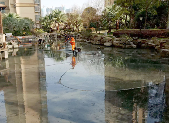 松江景观池淤泥清理